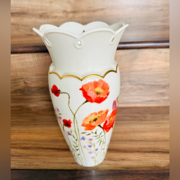 vintage tall vase Poppies on Pink with scalloped cut outs lace style top.